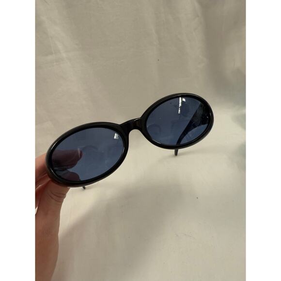 Furla Empire Black Oval Sunglasses GS - Picture 3 of 8